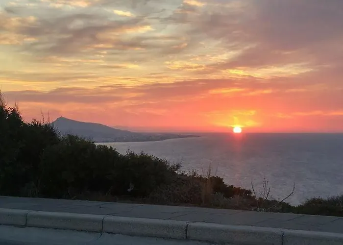 Romantic With Stunning Sea View 홈스테이 *